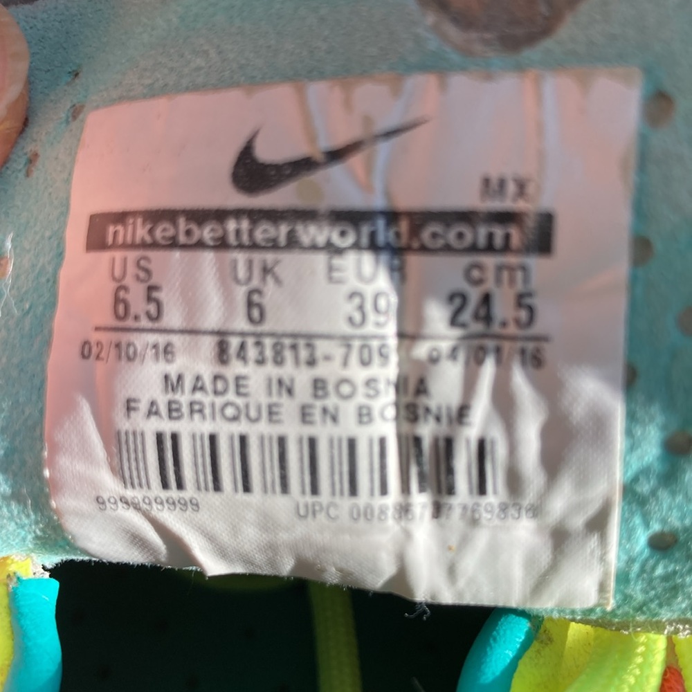 Limited Edition Nike Magista yellow, blue and pink neon cleats GUC 6.5M Or 5.5W - Picture 6 of 8